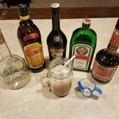 Oatmeal Cookie Cocktail Image