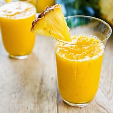 Pineapple Gingerale Smoothie Cocktail Image