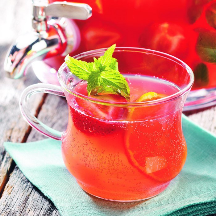 Cranberry Punch Cocktail Image