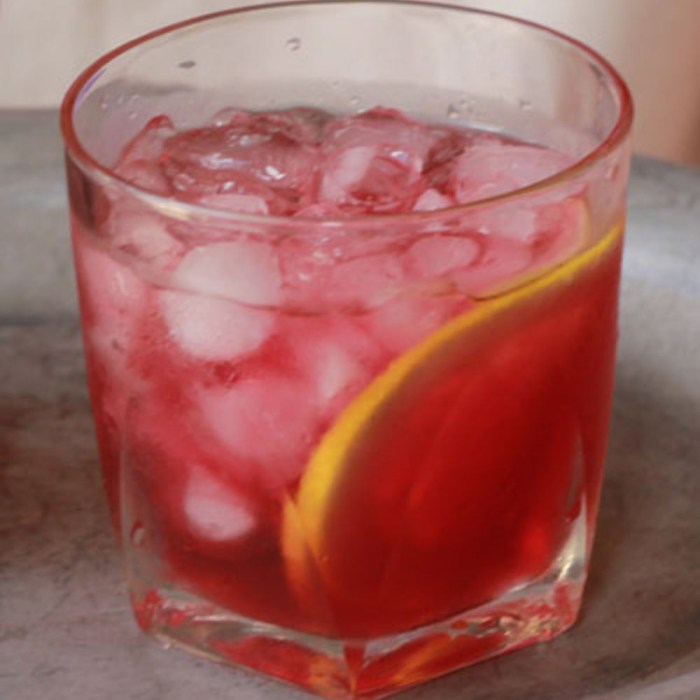 Queen Charlotte Cocktail Image