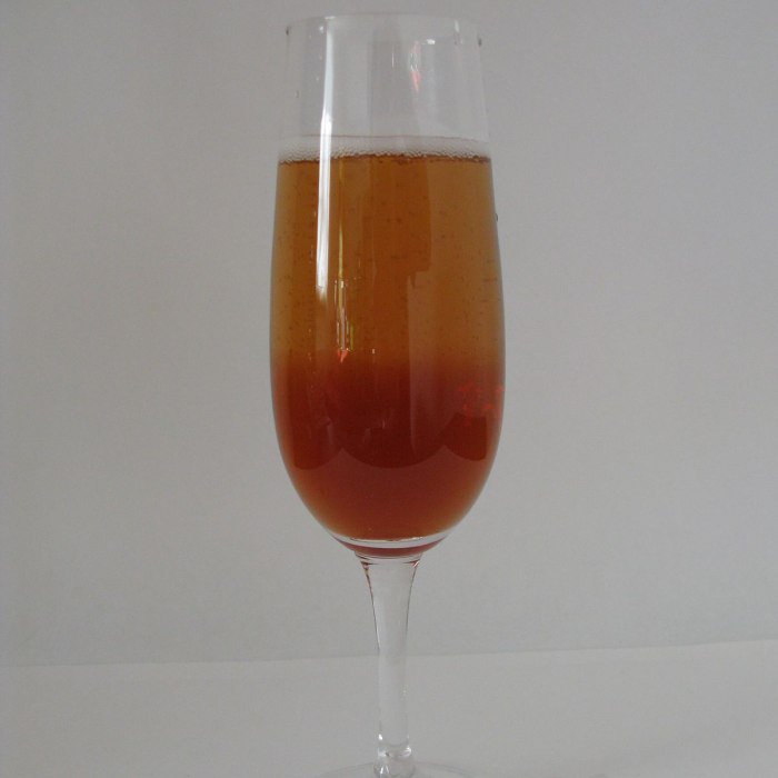 Kir Royale Cocktail Image